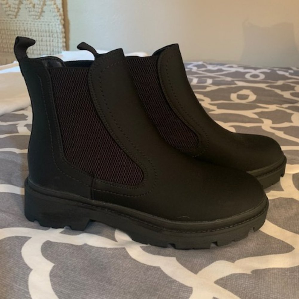 Black Boots Size 8 - Amazon Fashion